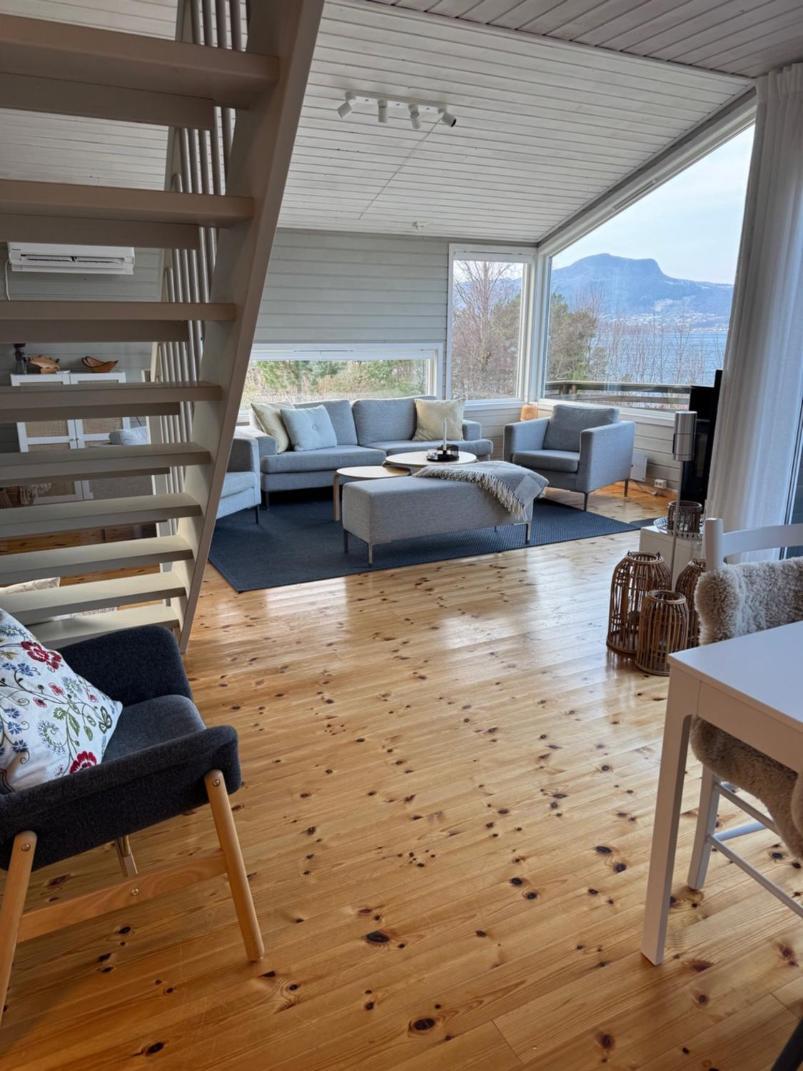 Charming House Located By The Fjord With The Pultpitrock Within Short Distance Villa Jørpeland Eksteriør bilde